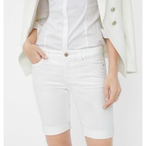 WHBM WHITE BERMUDA SHORTS